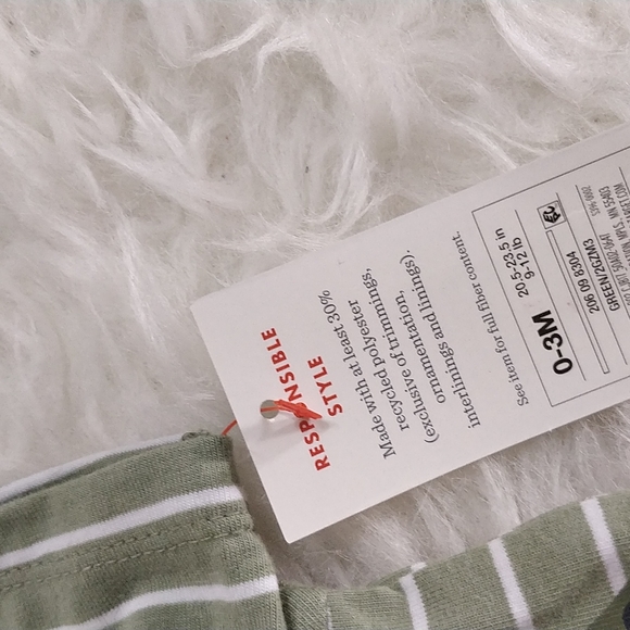 Baby onesies - Picture 3 of 5